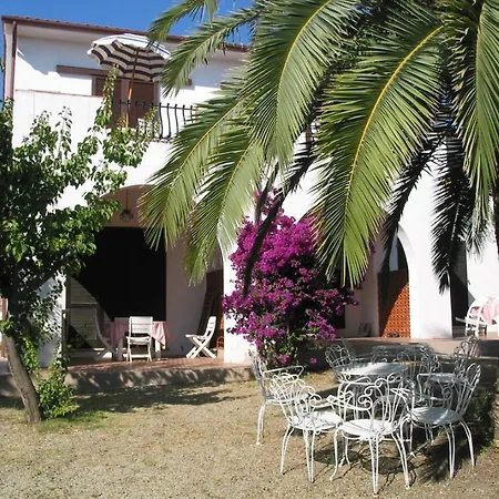 Due Golfi Appartement *